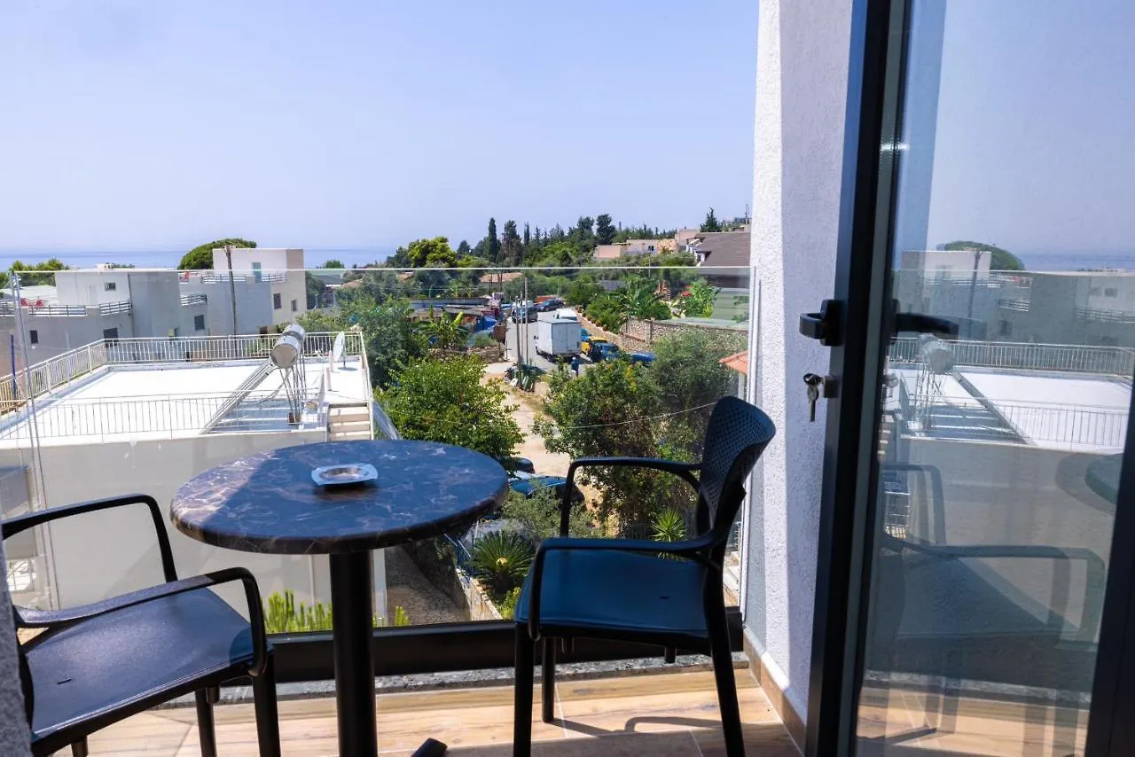 ****  Patio Mare Ξενοδοχείο Dhërmi Αλβανία
